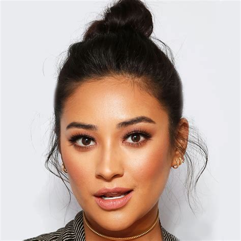 base shay mitchell